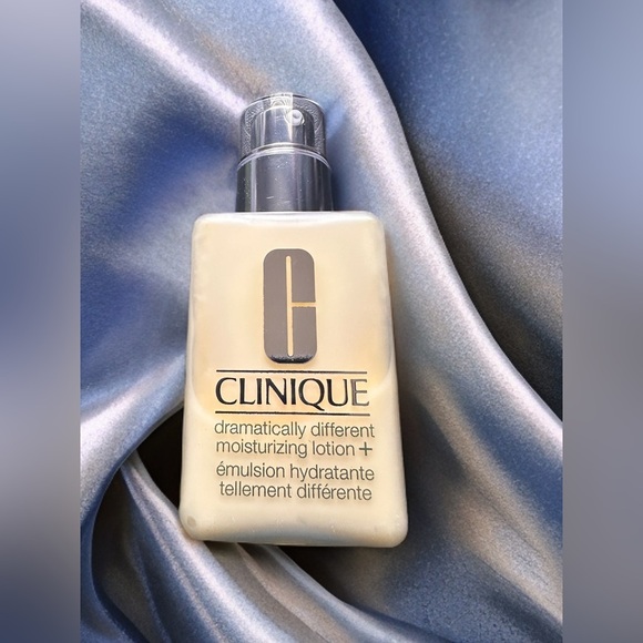 NEW Clinique 3-Step Dramatically Different Moisturizing Face Lotion 4.2 Fl Oz - Picture 8 of 10